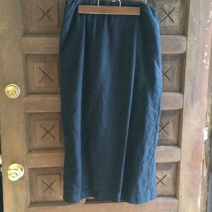 Pure Jill straight black linen skirt w side slits.